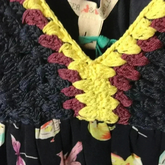 CHELSEA& VIOLET WO SZ LG CROCHET BODICE SHEER TOP - Picture 4 of 14